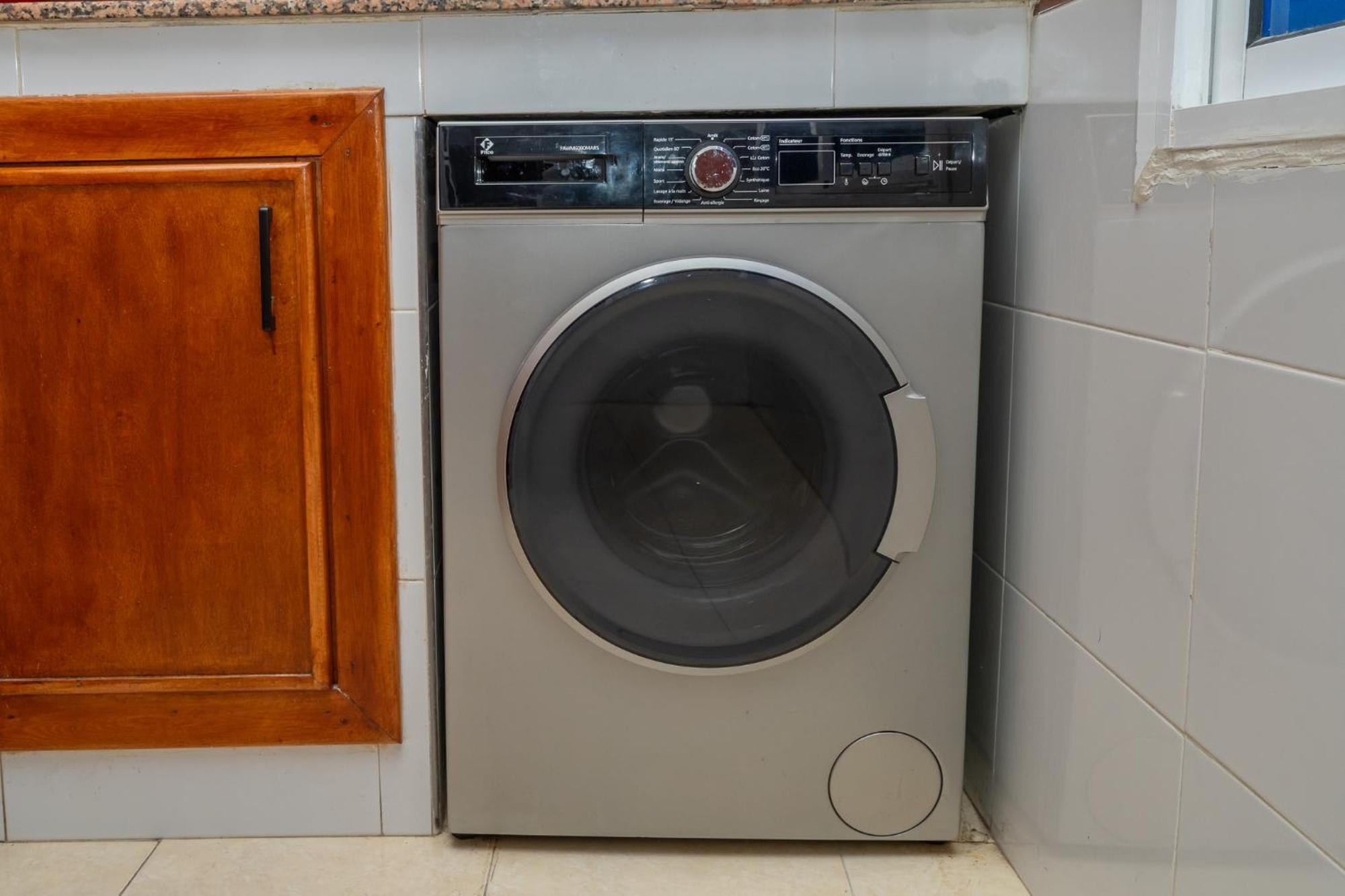 Appartement 2 Chambres Pres De La Corniche Tanger Ngoại thất bức ảnh